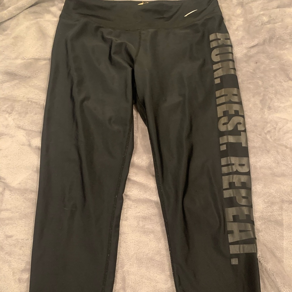 Cropped workout leggings